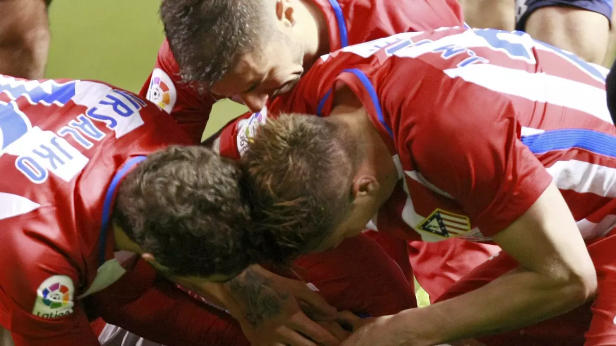 Accidentare gravă suferită de Fernando Torres în timpul meciului Deportivo - Atletico