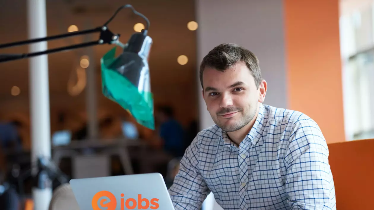 Ai experiență în programare și cauți oferte motivante? Pe eJobs.ro găsești peste 2.000 de joburi în IT.