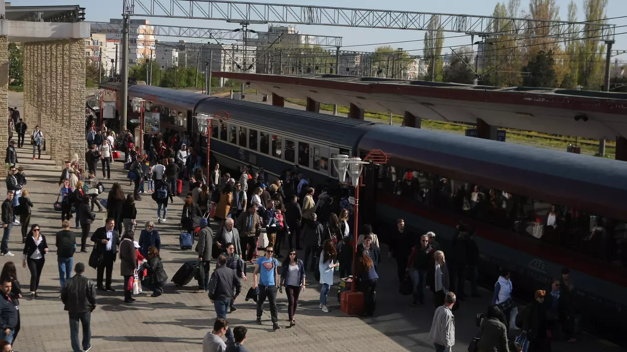 EXCLUSIV. Bătălia de la malul mării. Cavaleria „a atacat” Mamaia și Vama Veche pe autostradă, infanteria a dat năvală din trenurile CFR