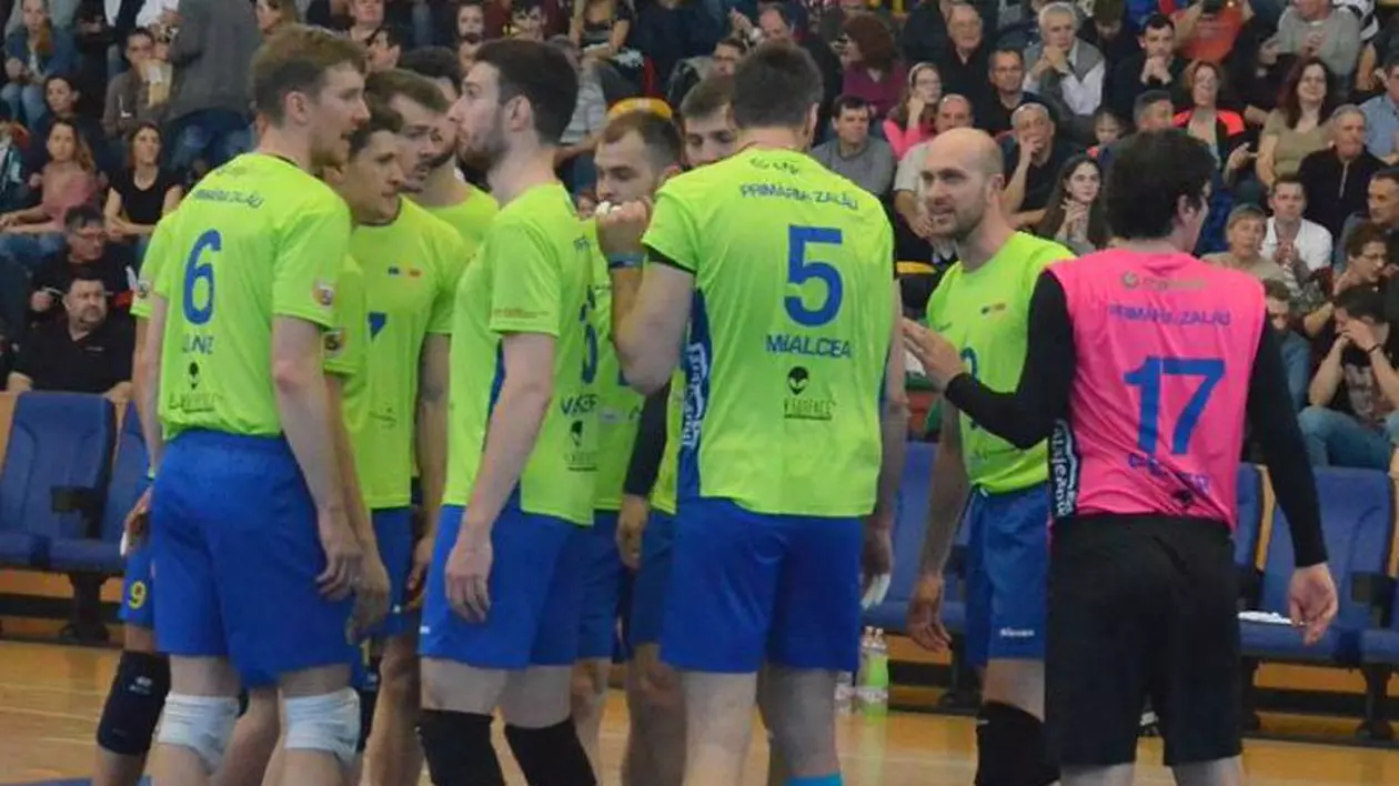 Arcada Galați a relansat lupta pentru titlu în Divizia A1 masculină de volei. Steaua a pierdut la Ploiești, cu Tricolorul LMV