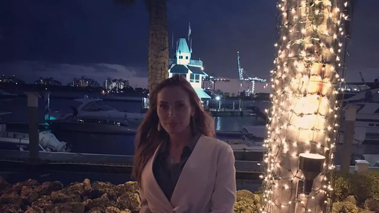 Iulia Vântur a petrecut noaptea de Înviere în avion. Motivul pentru care n-a s-a întâlnit cu părinții ei | VIDEO