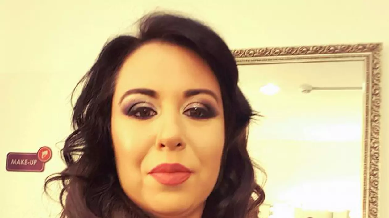 Cum a arătat Oana Roman pe podiumul de modă. Imagini cu vedeta de la prima ei defilare ca manechin | FOTO