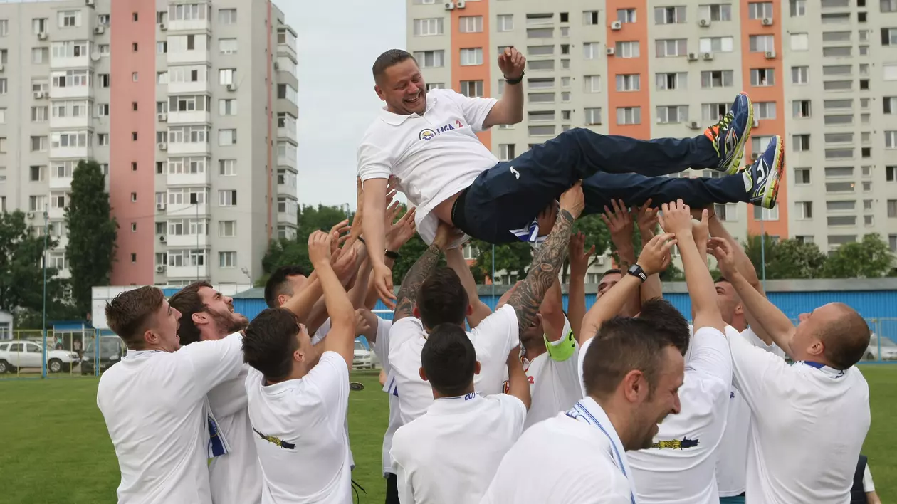 FRF ar putea da derogare pentru antrenorii fără licenţa PRO. Daniel Opriţa, beneficiar