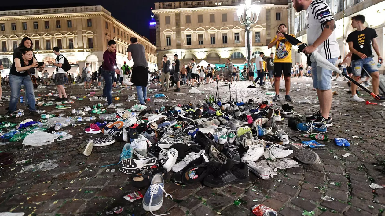 UPDATE: 1.527 de oameni au fost răniți la Torino, în urma unei busculade provocate de o petardă