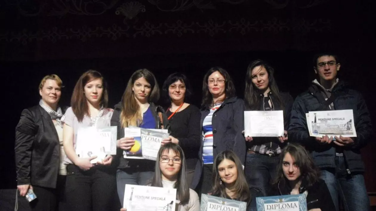 Un dascăl remarcabil, un director „dictator”. Ce spun profesorii despre directoarea care dorea să o sancționeze pe profesoara care a murit la Bac