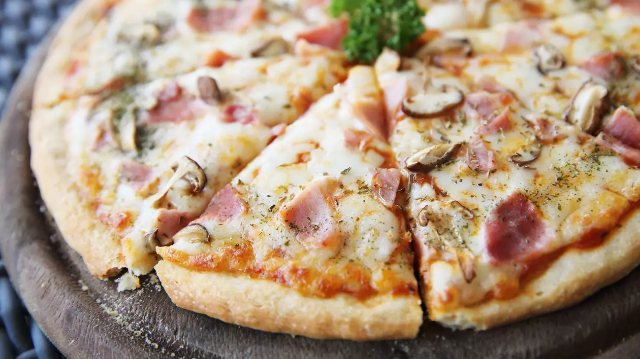 Rețetă: Pizza Carbonara de casa