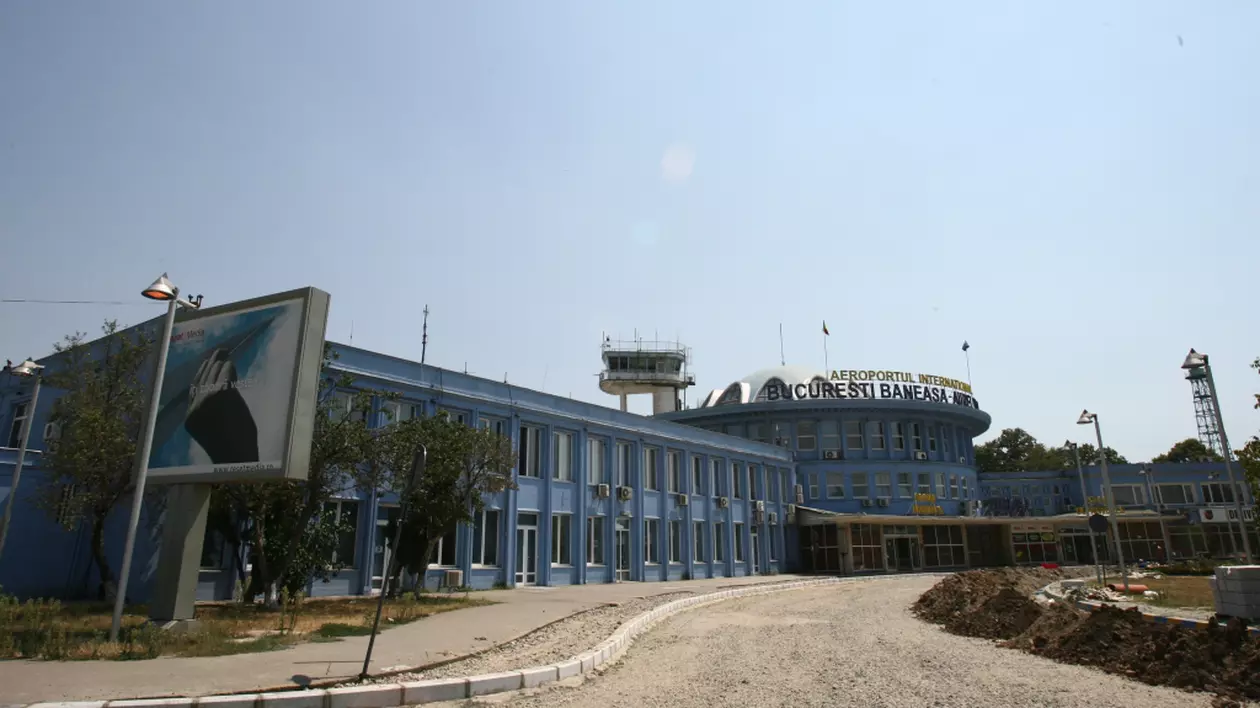 Starea zborului, în România. 11 milioane de pasageri se înghesuie pe Otopeni pentru că doar 28 de călători pe zi au acces pe Băneasa