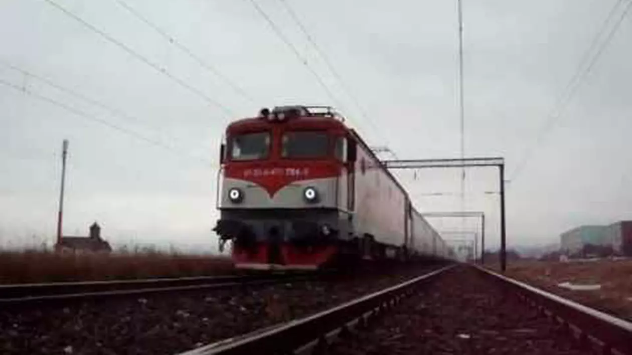 Trenul IR 1585, București-Constanța, oprit între Pajura și Pasărea