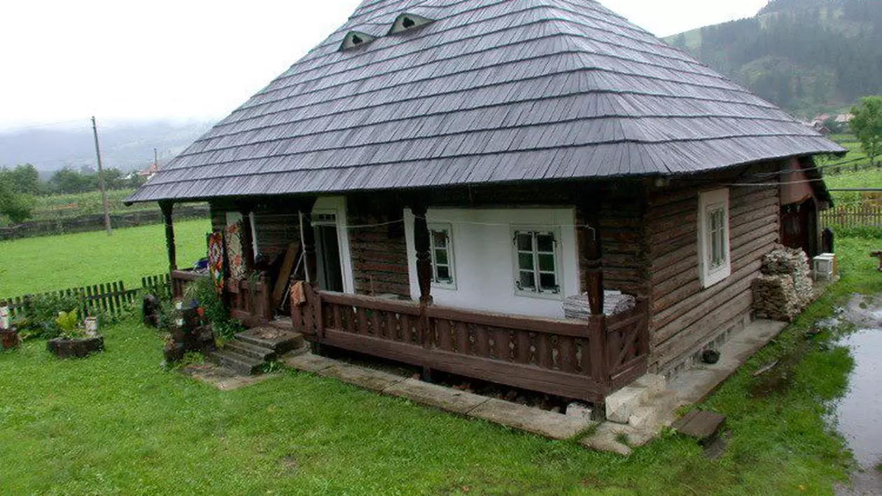 Cartier de case tradiționale din Bucovina, amenajat în județul Suceava