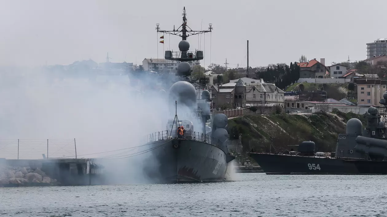 VIDEO | Un ucrainean, aflat în vacanță la Marea Neagră, a adormit pe o saltea. Trei zile mai târziu, el a ajuns în Crimeea