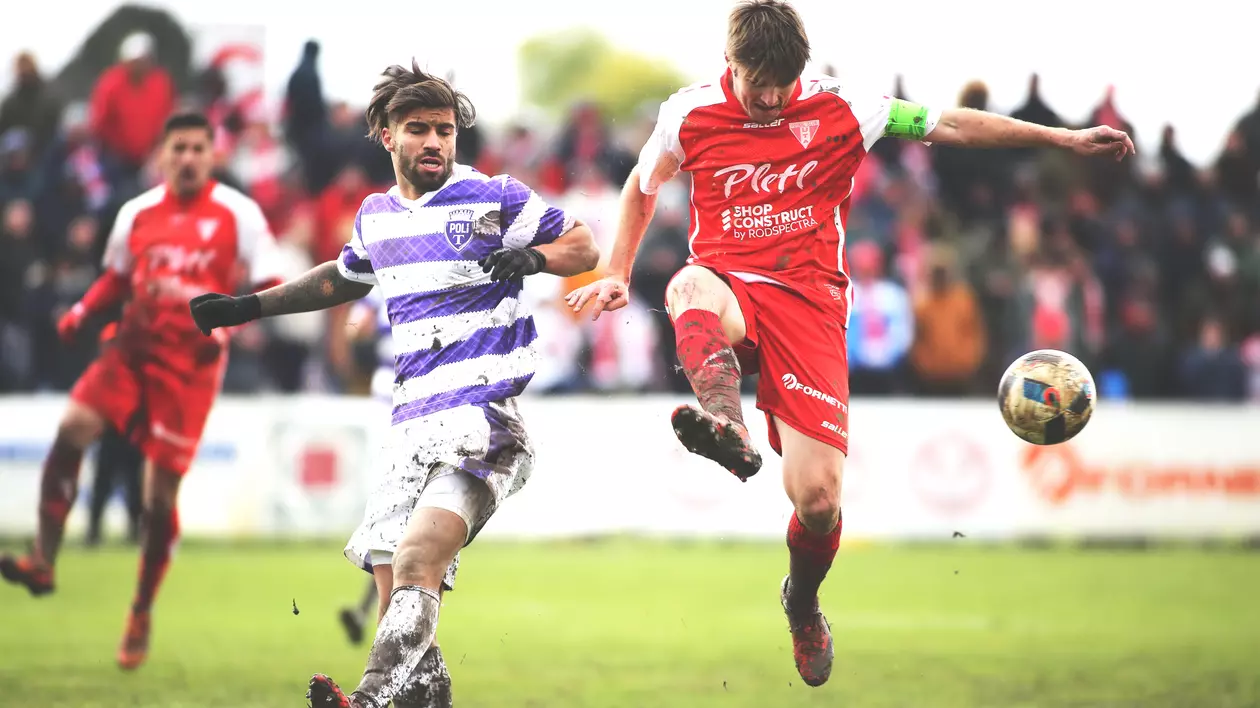 Meciul de fotbal dintre UTA Arad si ASU Politehnica Timisoara contand pentru Liga a II-a, stadionul Motorul, Arad 13 noiembrie 2016 SEBASTIAN TATARU