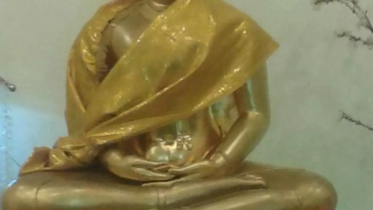 O statuie a lui Buddha, de mai bine de jumătate de tonă, a fost furată dintr-un templu