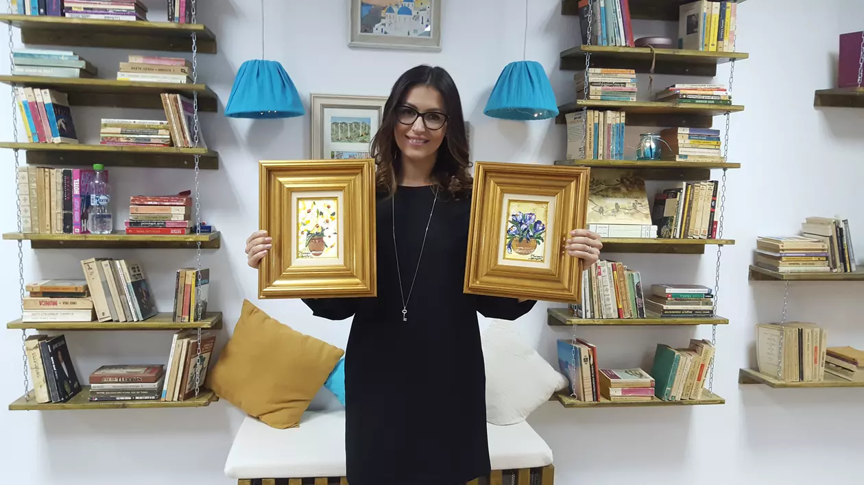 Fuego a donat două tablouri la un magazin caritabil. Oana Baba, director de comunicare la DGASPC sector 6 ne arată operele de artă