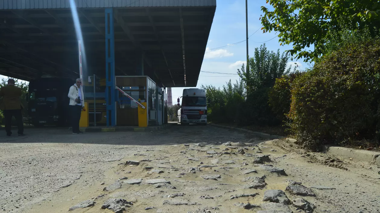 Vama Albița, principala poartă de intrare în UE la granița de est a României, arată ca după bombardament