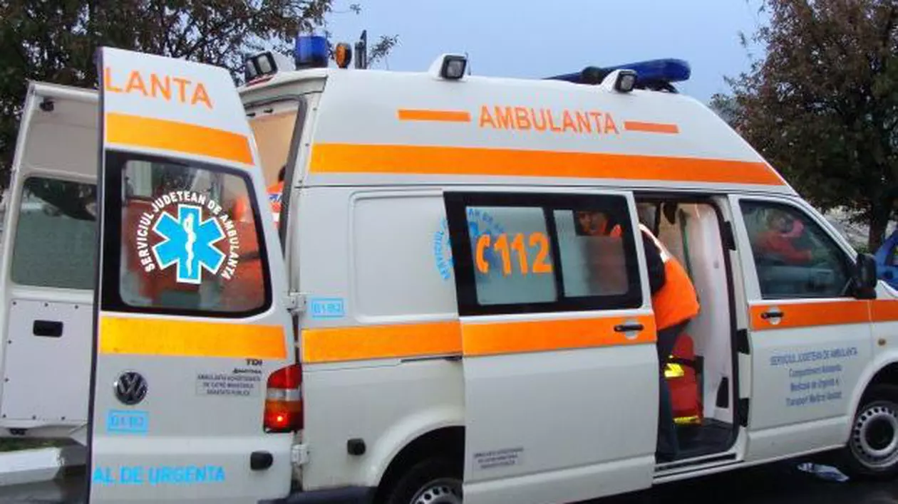 Ambulanțier mușcat de câinele unei paciente, la Ploiești
