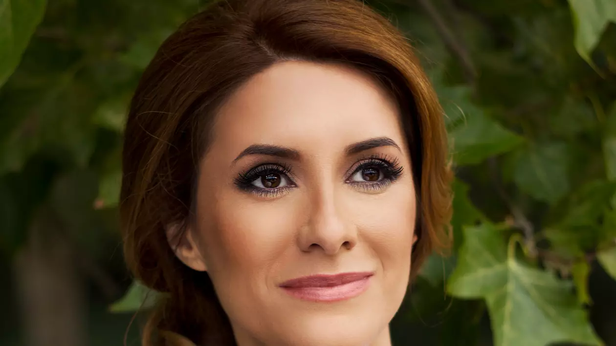 VIDEO EXCLUSIV | Cum a ajuns Iuliana Tudor în televiziune. Totul a început într-o gară
