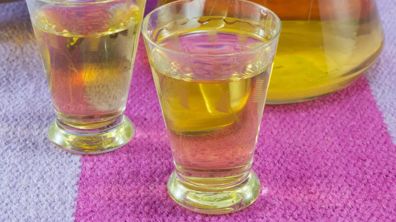 Băuturile fierbinți pot produce cancer esofagian