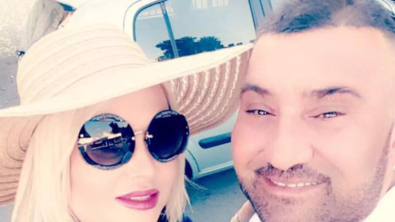Viorica și Ioniță de la Clejani au ratat o cântare. Instrumentele, blocate în aeroport