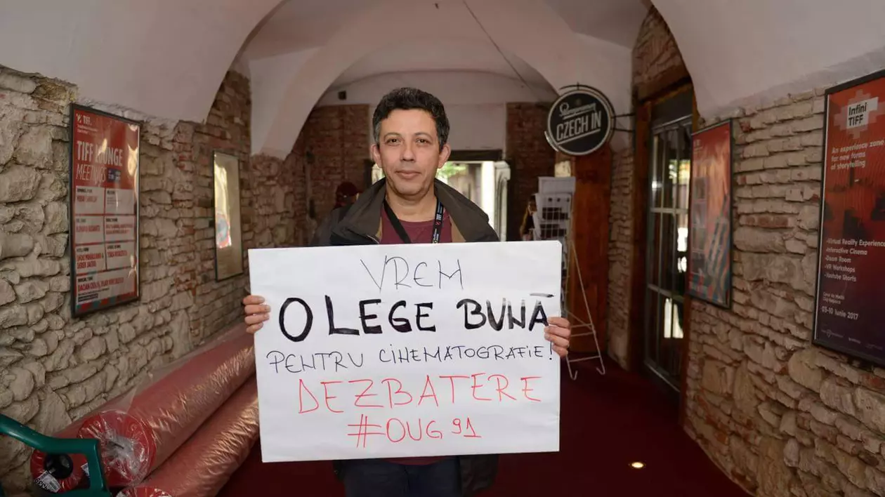 Cine este Alexandru Solomon, regizorul care a protestat la vizita patriarhului Kiril al Rusiei în România