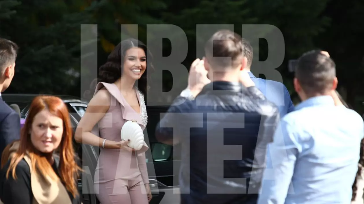 FOTO EXCLUSIV/ Primele imagini de la botezul lui Tiago, băiatul lui Adrian Mutu și al Sandrei