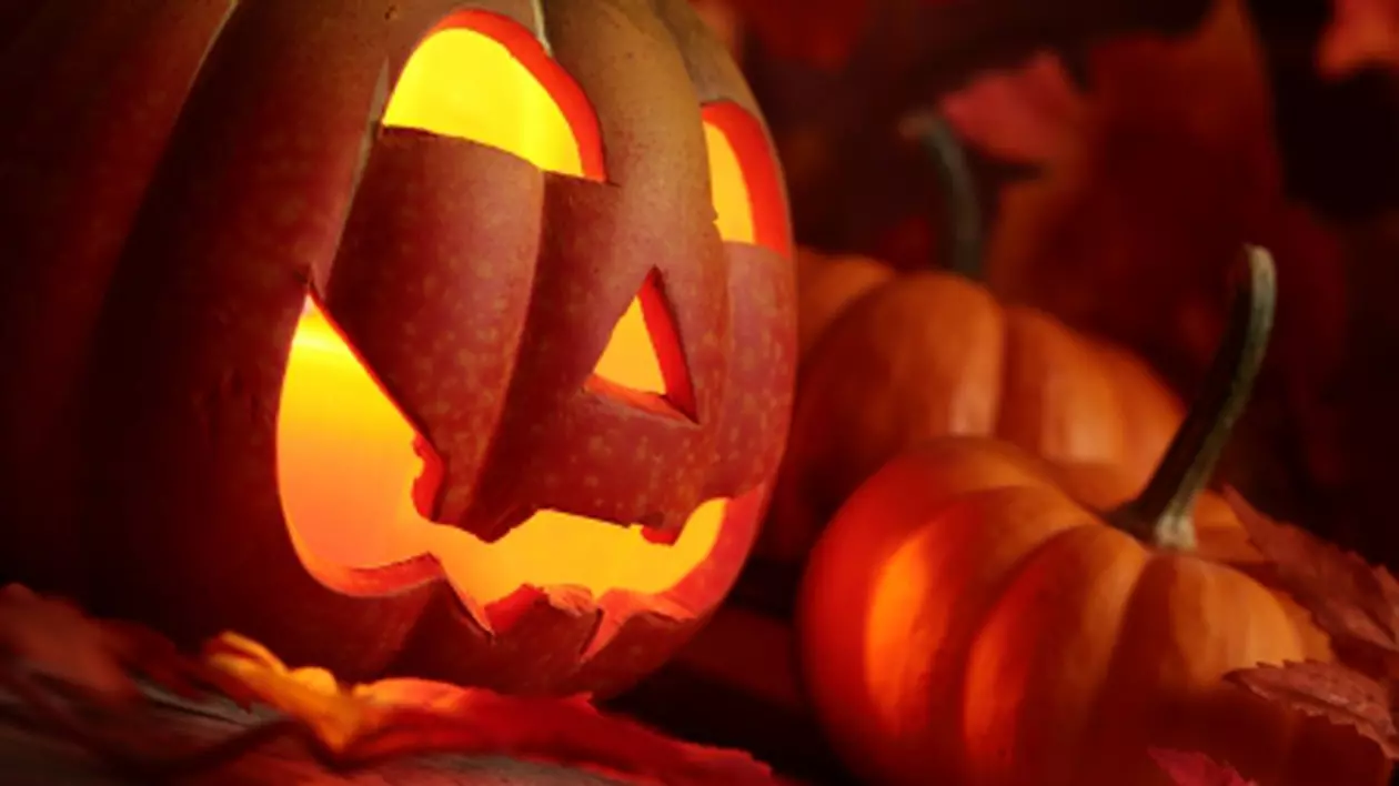 Halloween, între sărbătoare și asocieri sataniste. Biserica o consideră satiră a creștinătății