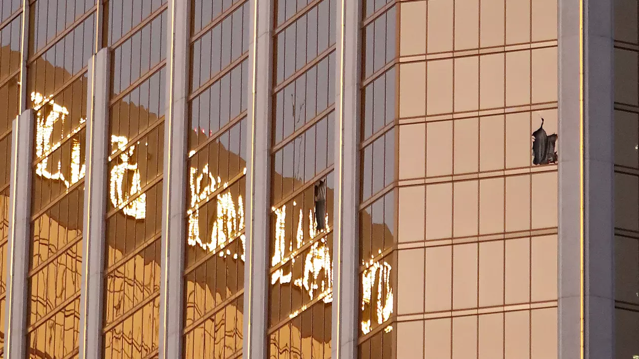 Masacru în Las Vegas | Ce scrie pe biletul găsit în camera de hotel a lui Stephen Paddock