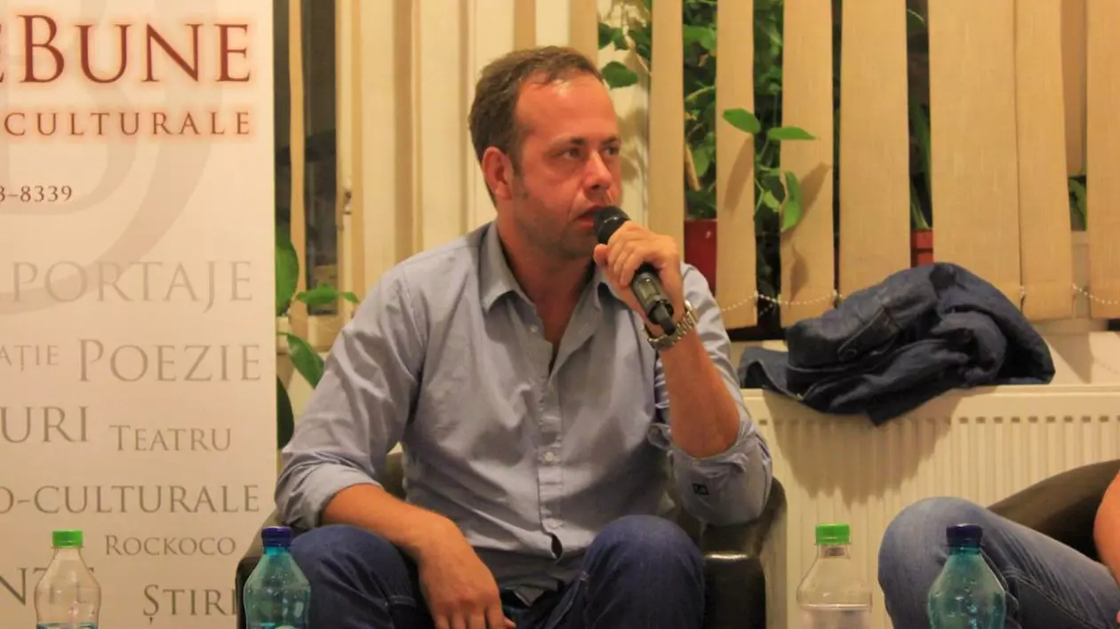 Scriitorul Luca Dinulescu se alătură campaniei #MeToo și povestește cum a fost agățat de un bărbat. ”Te roagă fratili tău frumos...”