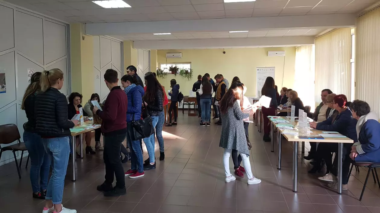 Cum pot obține ajutor de șomaj cei care nu au promovat Bacalaureatul