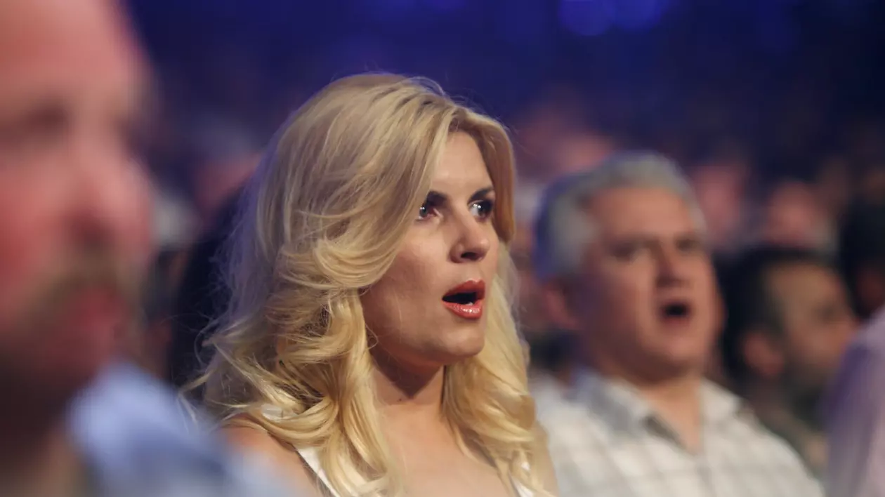 Elena Udrea, la meciul lui Lucian Bute