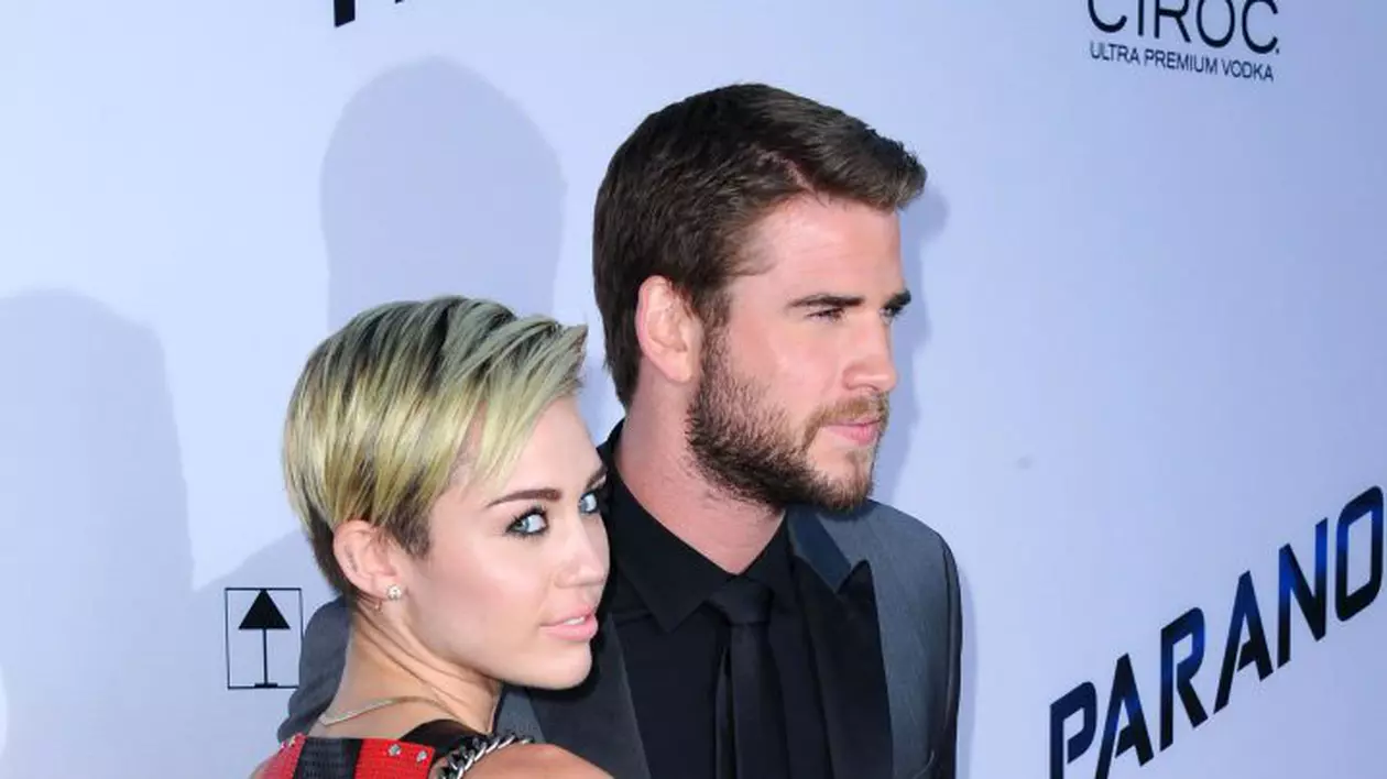 Miley Cyrus și Liam Hemsworth s-au căsătorit