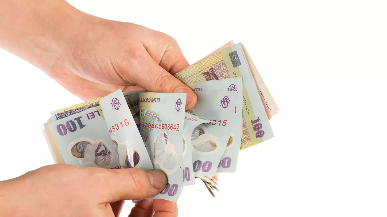 Bursa de la New York a consemnat luni cea mai mare scădere din 2008 încoace. Român numărând bannote de lei