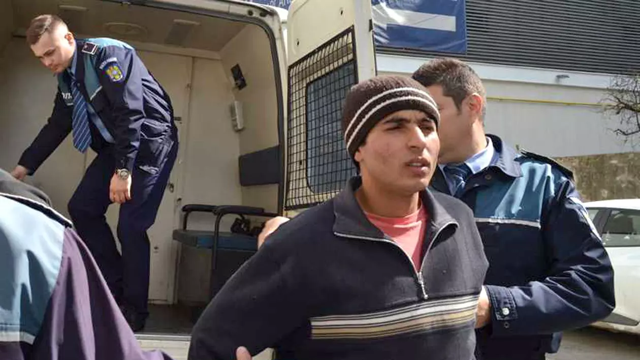 Autorul triplului asasinat de la Stoenești, din 2016, s-a sinucis în puşcărie. Laurențiu Durleci s-ar fi otrăvit