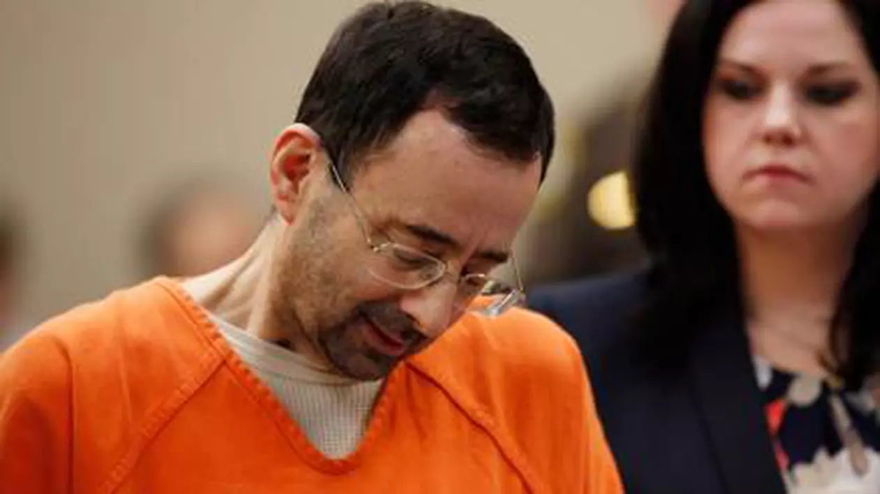 Medicul Larry Nassar a fost condamnat la 60 de ani de pușcărie. A pledat vinovat, după ce le-a abuzat pe gimnastele americane