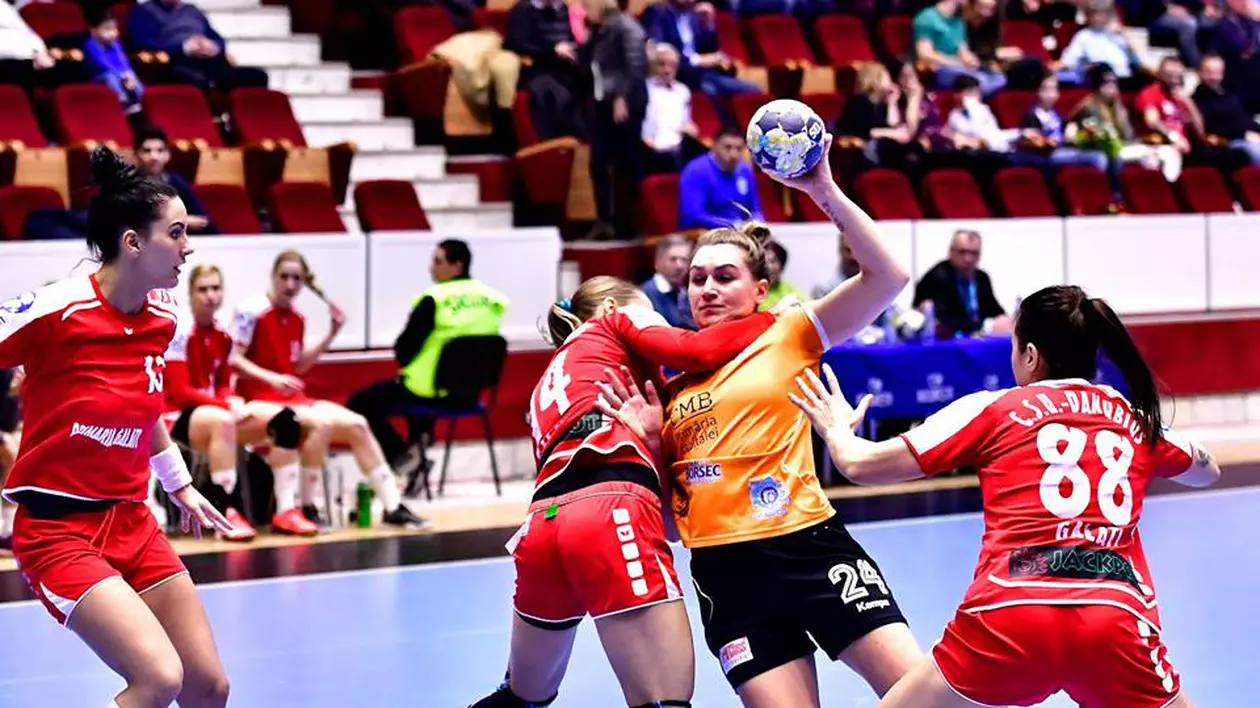 Liga Națională de handbal feminin, etapa a 13-a. Corona Brașov și CSM Roman, succese în deplasare