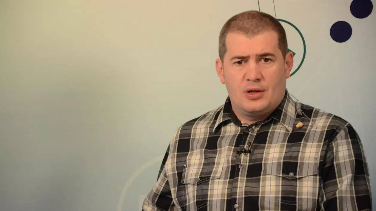 Ce se întâmplă cu emisiunea lui Dragoș Pătraru de la TVR. "Eu accept să nu fiu plătit"