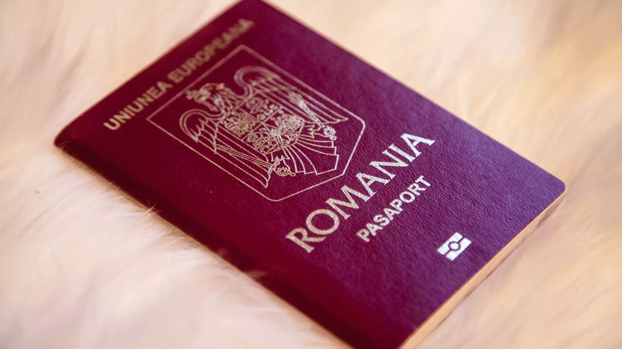 ﻿Români din Cehia, ținuți la ușa Ambasadei pe motiv de pană informatică. „Nimeni nu ne băga în seamă și vorbeam doar cu interfonul”. Pașaport