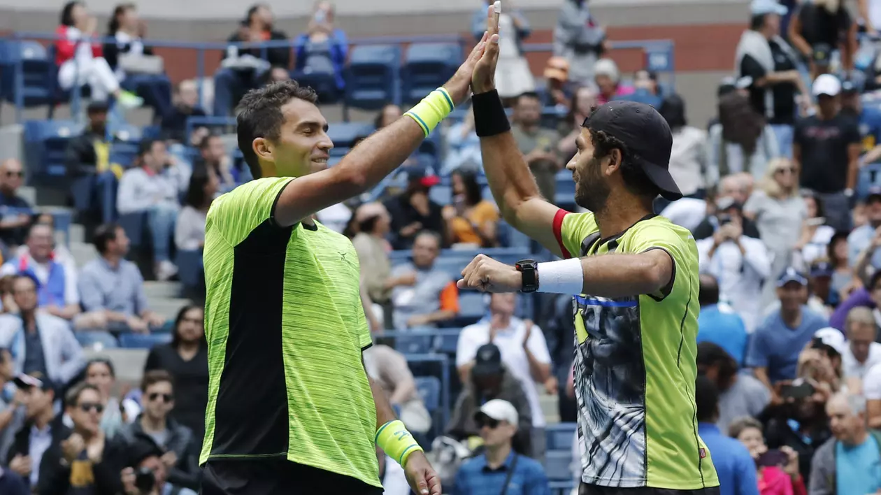 Tecău şi Rojer, calificaţi în semifinalele probei de dublu la Dubai
