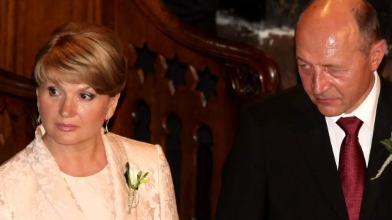 Cum arăta Maria Băsescu în tinerețe și cât de greu i-a fost. "Foarte mult timp am vorbit numai cu câinele | FOTO