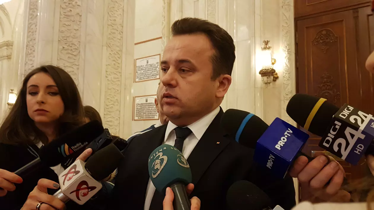 introducerea obligativităţii acordării de burse pentru elevi