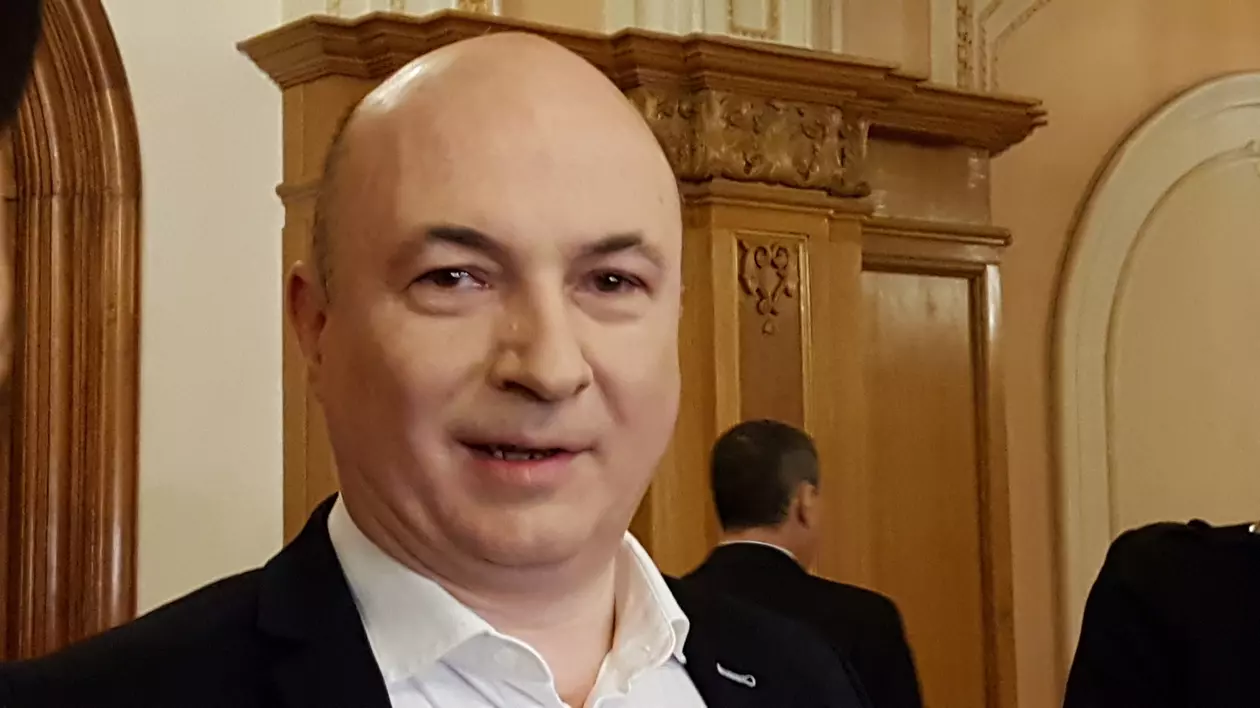 Oamenii lui Codrin Ștefănescu stau, pe bani publici, în sediul PSD