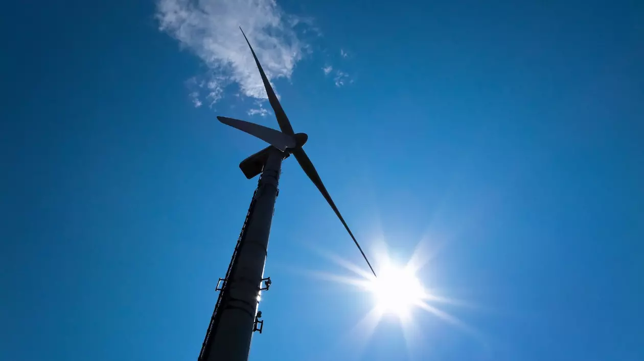 E.ON cumpără divizia de energie regenerabilă a RWE, ambele companii germane fiind prezente în România