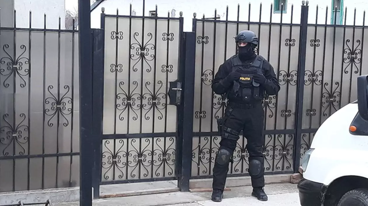 Un profesor din Sânnicolau Mare este acuzat de cămătărie