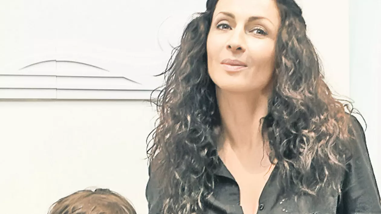 Cum arată fiul Mihaelei Rădulescu. Ayan are un trup perfect lucrat la sală