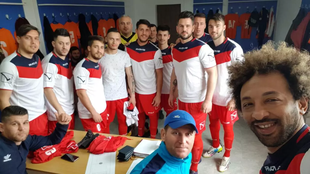 Kamara a ajuns la spital după ce a fost accidentat grav la fotbal