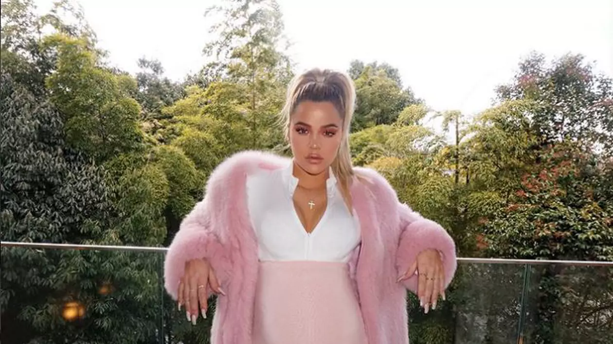 Khloe Kardashian a anunțat că fiica ei se numește True