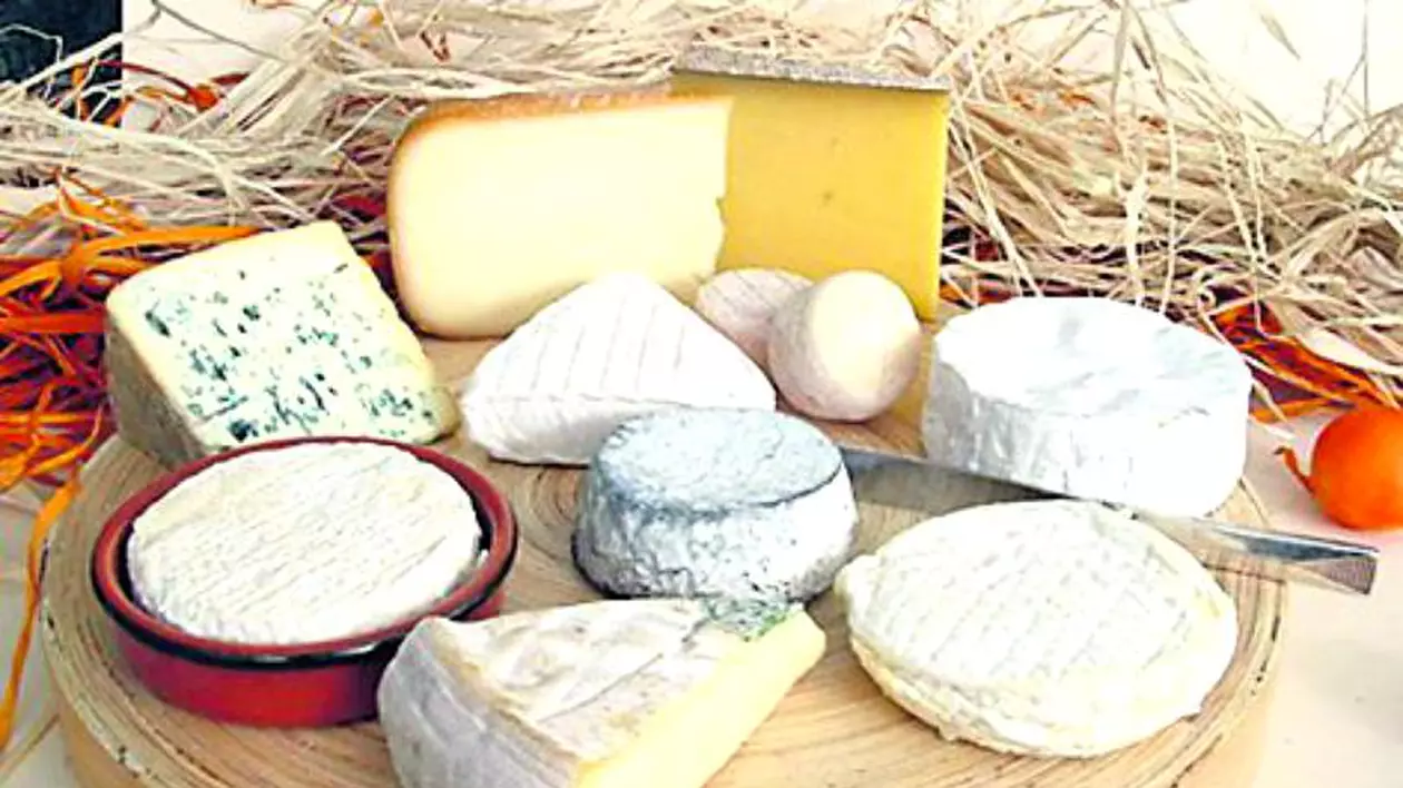 Brânză franțuzească care ar fi contaminată cu E.Coli, retrasă de Mega Image
