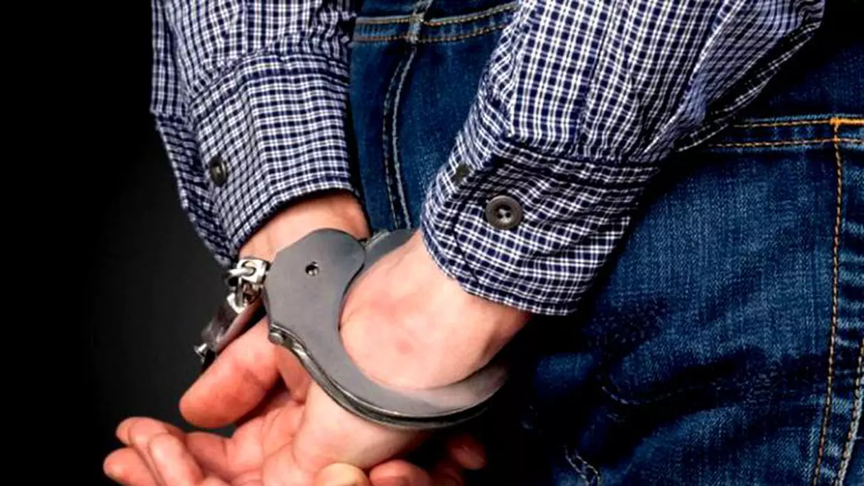 Un român și-a violat concubina pe care a rănit-o cu un fier încins în Italia