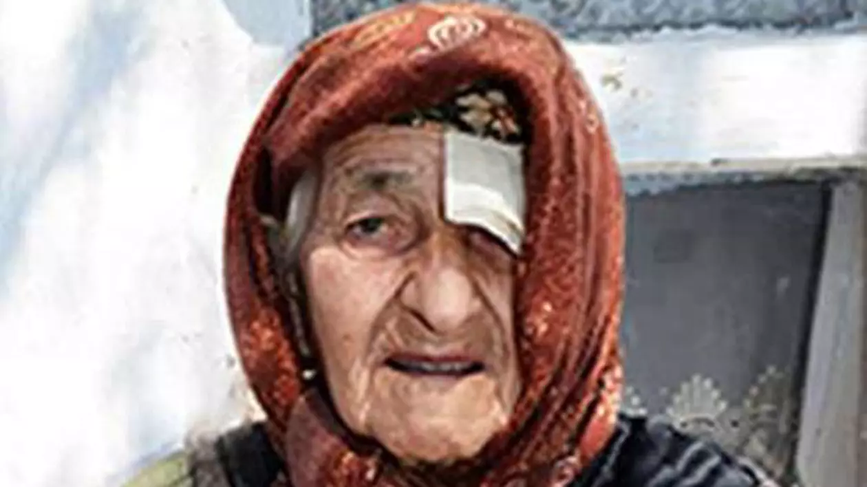 Koku Istambulova, cea mai bătrână femeie din lume (sursa foto east2west news)