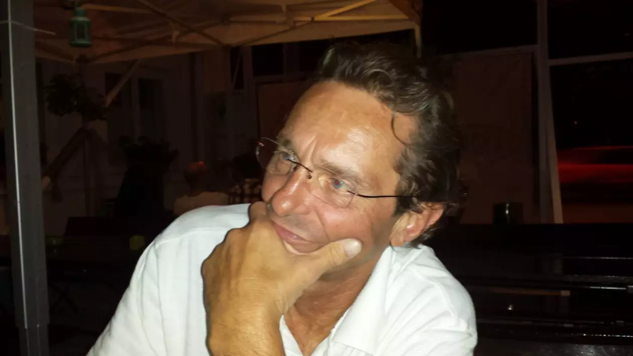 S-a stins din viață Paul Popi, unul din membrii legendarei formații Roșu și Negru