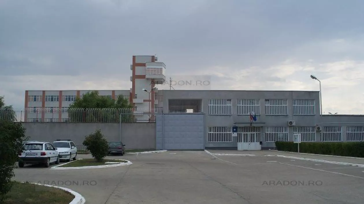 Un deținut a fost bătut cu ranga în cap, la Penitenciarul Arad. Agresorii fac pușcărie pentru omor